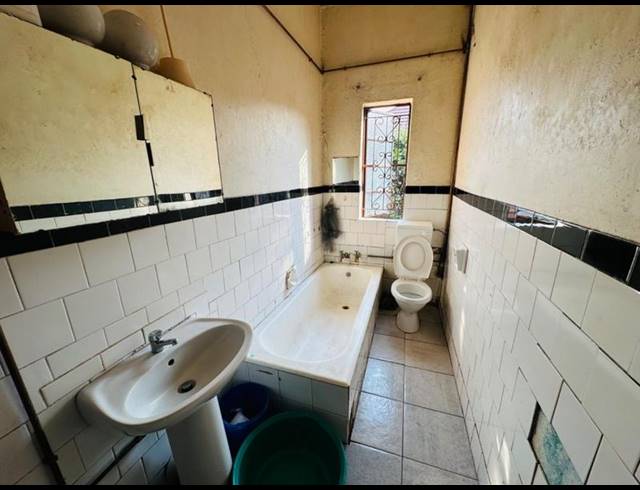 7 BEDROOM HOUSE FOR SALE IN ELSBURG